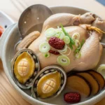 초복 몸보양식 옻나무 전복 삼계탕